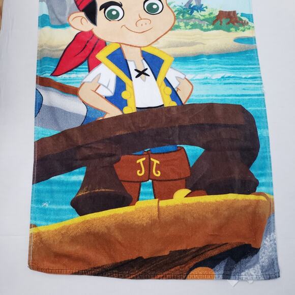 Vintage Disney Jake And The Never Land Pirates Beach Towel 28x55 Blue Bath Pool - Picture 3 of 15